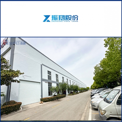 江苏振翔车辆装备厂房安装西朗铝合金卷帘门
