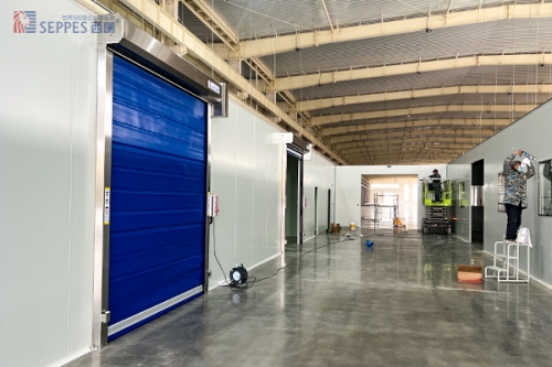 西朗保温快速卷帘门：-18℃冷库高效保温解决方案