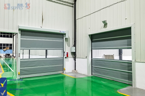 为何众多汽车工厂纷纷选择西朗快速卷帘门？成为高端汽车工业领域的“标配”