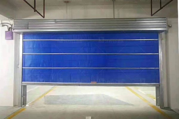 无机布防火卷帘门