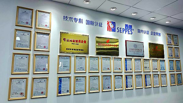 PVC快速卷帘门出口认证齐全，品质保障，畅行全球！
