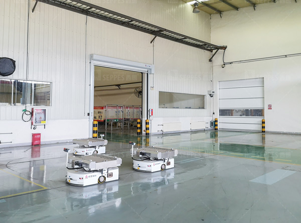 快速卷帘门与自动引导车agv联动 快速卷帘门与自动引导车agv联动