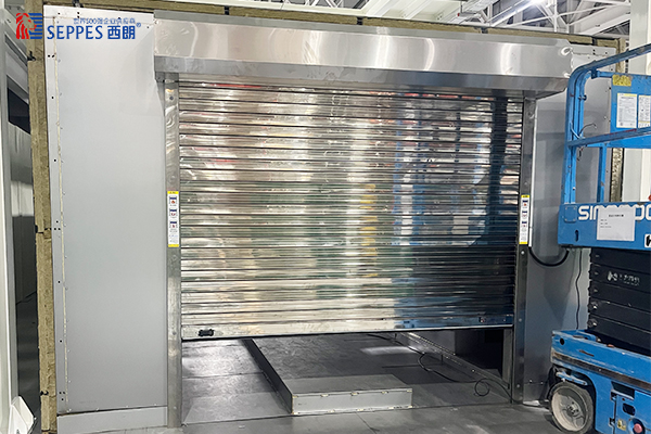 不锈钢卷帘门安装在烘干房